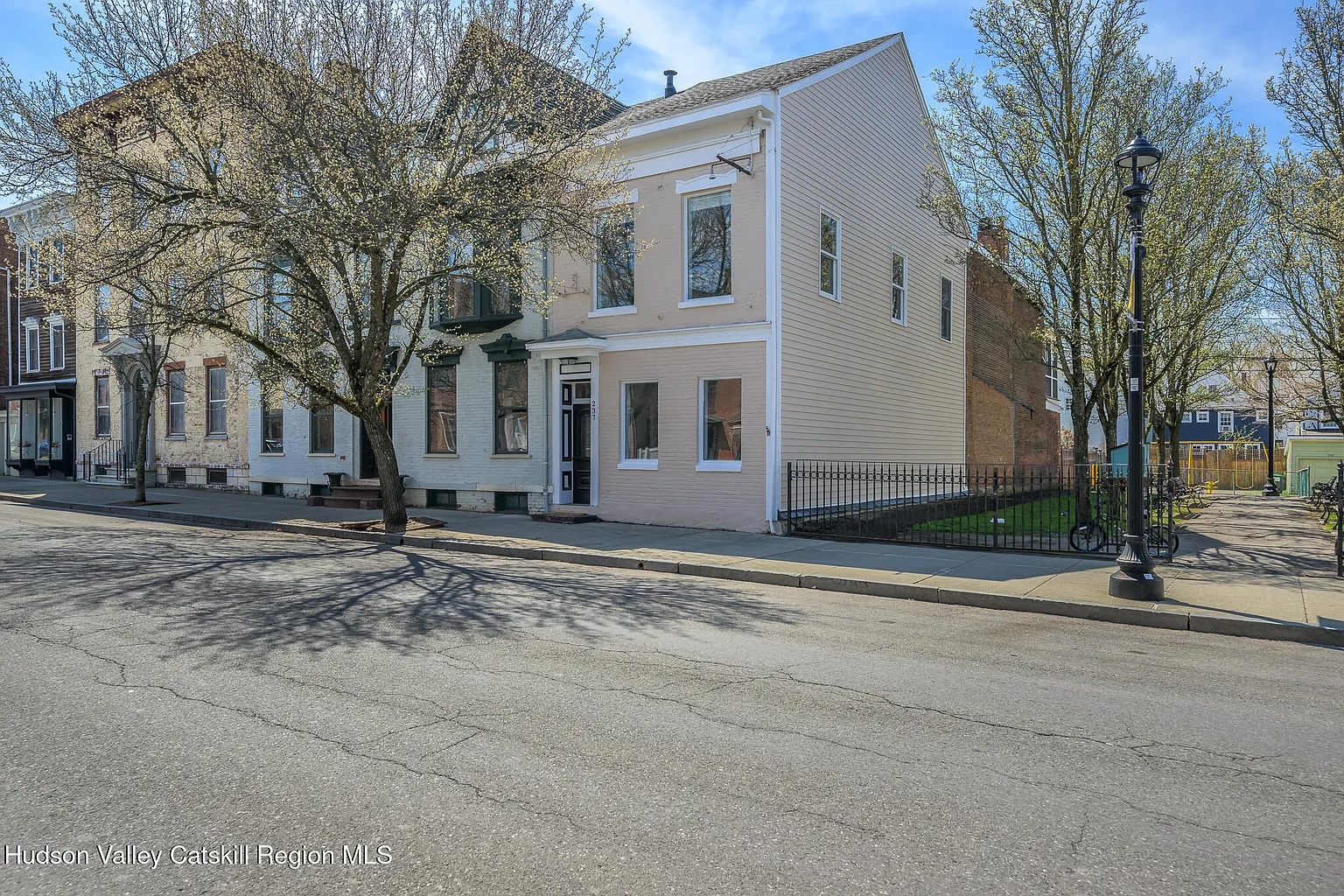 237 Warren Street, Hudson, NY